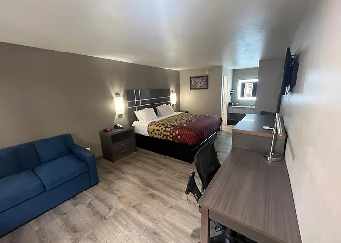 Econo Lodge Inn & Suites Murfreesboro