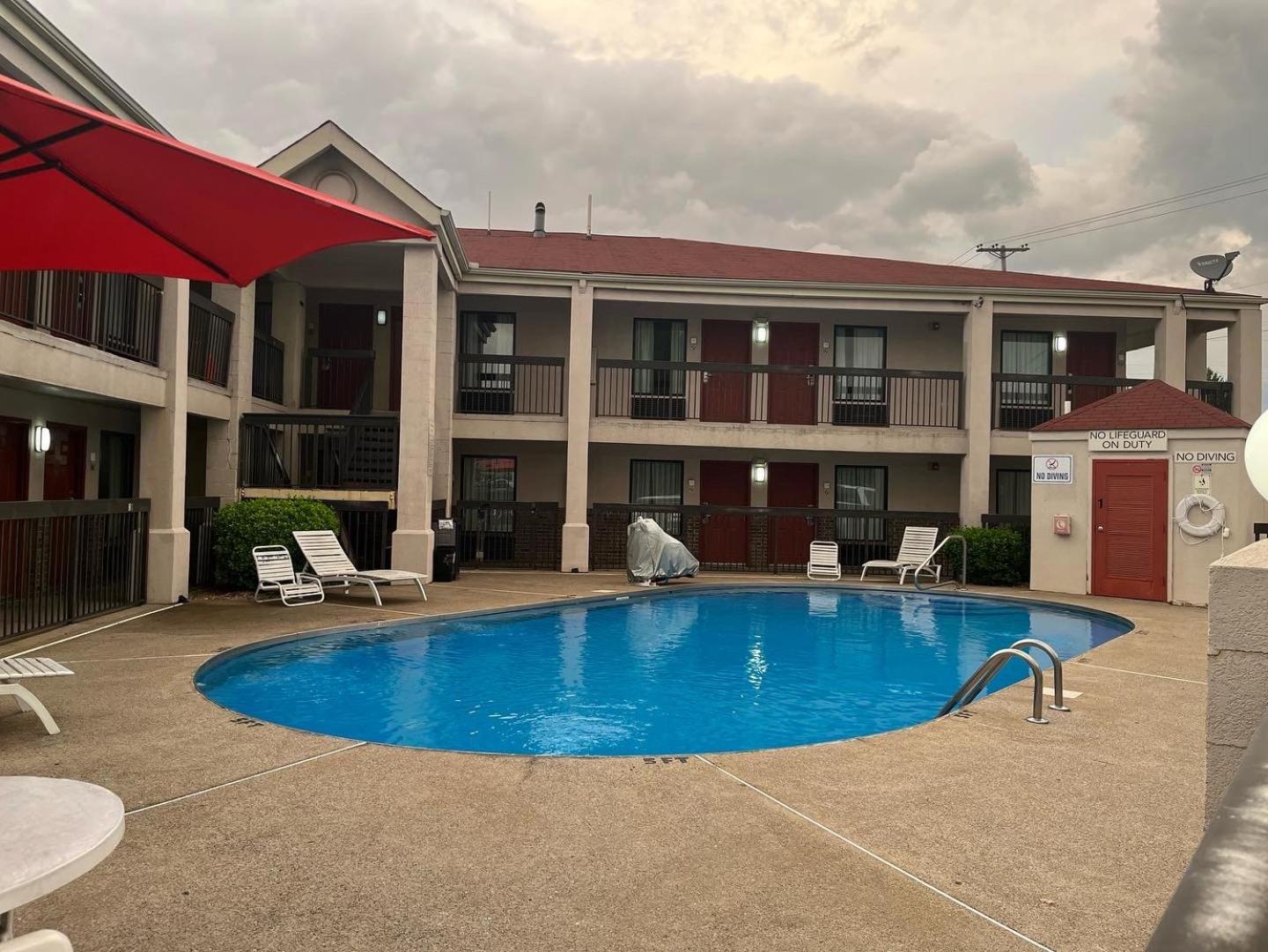 Econo & Hotel