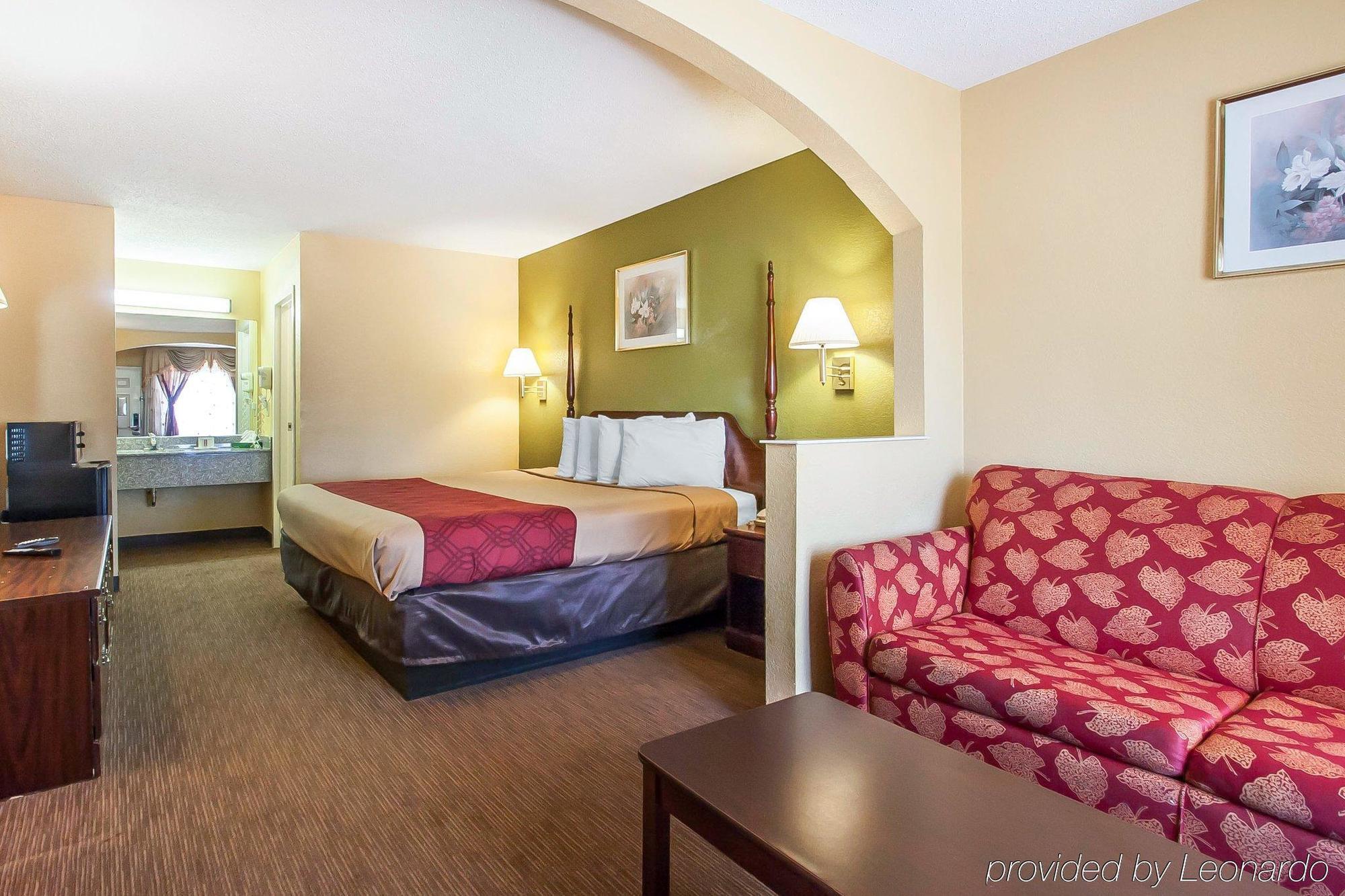 Hotel Econo &